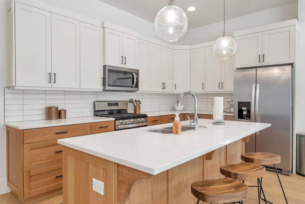 Villa #15 Pet Friendly! Year Round Heated Pool & Hot Tub! Upper Patios! St. George Eksteriør billede